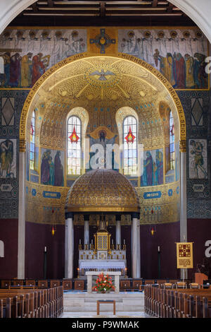 Interior, Tabernacle altar and apse, Herz-Jesu-Kirche, Art Nouveau, district Pfersee, Augsburg, Swabia, Bavaria, Germany Stock Photo