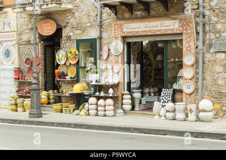 Ceramic shop front of the artist G.Caruso in the city of Santo di Stefano in the north of Sicily. Stock Photo