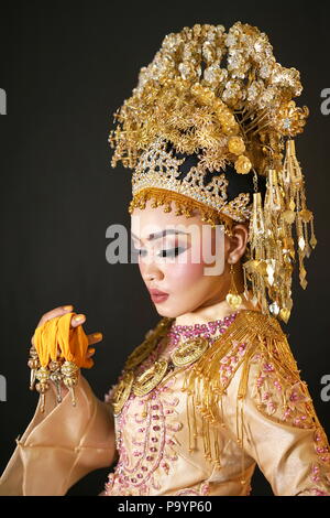 Indonesian traditional hot sale wedding dress