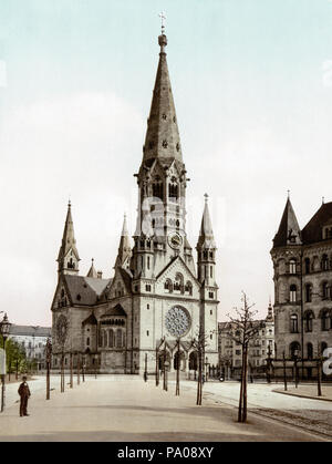 . English: Emperor Wilhelm's Memorial Church in Berlin, Germany Deutsch: Kaiser-Wilhelm-Gedächtniskirche in Berlin (Deutschland). Blick durch die Kantstraße von Nordwesten, rechts das ältere 'Romanische Haus'. Français : Kaiser-Wilhelm-Gedächtniskirche à Berlin (Allemagne) . between 1890 and 1905 619 Emperor Wilhelm's Memorial Church (Berlin, Germany) Stock Photo