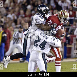 Philadelphia Eagles wide receiver Terrell Owens smiles at the fans in the  4th quarter. The Philadelphia Eagles defeated the New York Giants 27 to 6  at Giants Stadium in East Rutherford, New