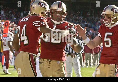 Seattle Seahawks Jerry Rice waits for ball time against the 49ers at  Monster Park Sunday November 7, 2004 San Francisco, California. Sacramento  Bee photo / Paul Kitagaki Jr./ZUMA Press Stock Photo - Alamy