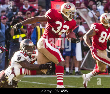 Tampa Bay Buccaneers' linebacker Derrick Brooks (55) leaves the field after  Sunday's game at Raymond James Stadium Dec. 26, 2004. Despite Brooks  leading the Buc's defense with 14 tackles, the Panthers beat