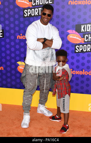 Santa Monica, USA. 19th July, 2018. Russell Wilson and Future Zahir Wilburn attends Nickelodeon's Kids' Choice Sports 2018 hosted by Houston Chris Paul at The Barker Hanger on July 19, 2018 in Santa Monica, California. Credit: The Photo Access/Alamy Live News Stock Photo