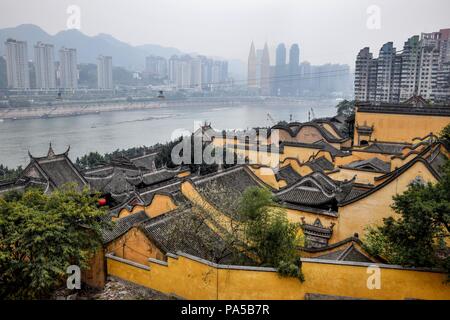 Century-Old Photos of Chongqing Chaotianmen Impresses Contemporaries a Lot