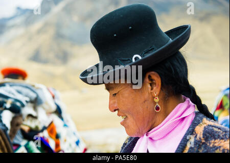 Bowler cheap hat peru