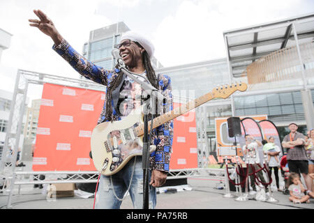 Wembley Park, UK. 21st July 2018. Grammy Award winner and Music Legend Nile Rodgers opens International Busking Day 2018, Wembley Park, UK Credit: amanda rose/Alamy Live News Stock Photo