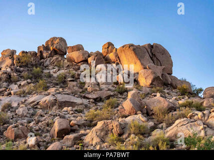 Arizona, USA. 27th May, 2018. Boulder strewn landscape of the southwestern Sonoran desert near Phoenix, Arizona. Credit: Arnold Drapkin/ZUMA Wire/Alamy Live News Stock Photo