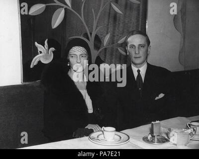 Prince Felix Yusupov, Count Sumarokov-Elston and his wife, Princess Irina Alexandrovna of Russia. Museum: PRIVATE COLLECTION. Stock Photo