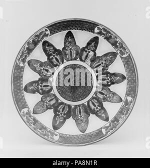 Plate. Culture: Japan. Dimensions: Diam. 7 in. (17.8 cm). Date: ca. 1850. Museum: Metropolitan Museum of Art, New York, USA. Stock Photo