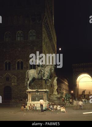 PLAZA DE LA SENORIA-ESTATUA ECUESTRE DE COSME MEDICIS. Author: Giambologna (1529-1608). Location: EXTERIOR, FLORENZ, ITALIA. Stock Photo