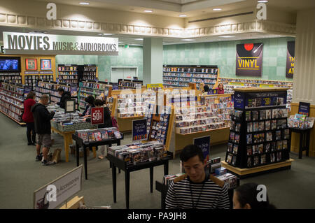 Los Angeles July 20 2018 Barnes And Nobles Book Store In