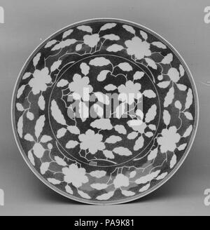 Dish. Culture: China. Dimensions: Diam. 13 in. (33 cm). Museum: Metropolitan Museum of Art, New York, USA. Stock Photo