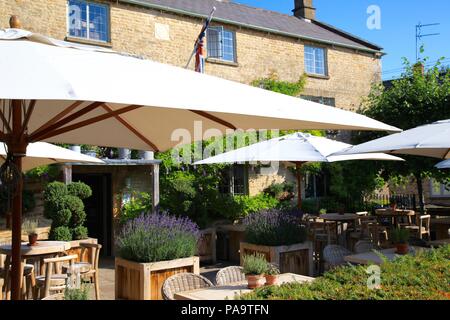Wild Rabbit Pub The wild rabbit pub in Kingham in autumn. Cotswolds, Oxfordshire ...