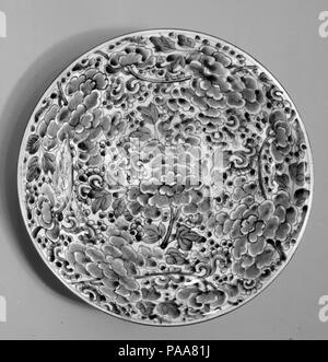 Dish. Culture: China. Dimensions: Diam. 14 1/8 in. (35.9 cm). Museum: Metropolitan Museum of Art, New York, USA. Stock Photo