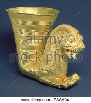 Achaemenid Persian Lion rhyton. Gold. 5th century BC. Iran Stock Photo ...