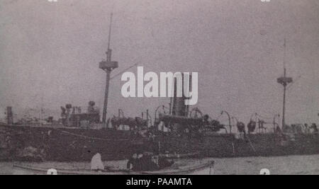 221 Romanian protected cruiser Elisabeta at Istanbul, 1913 Stock Photo