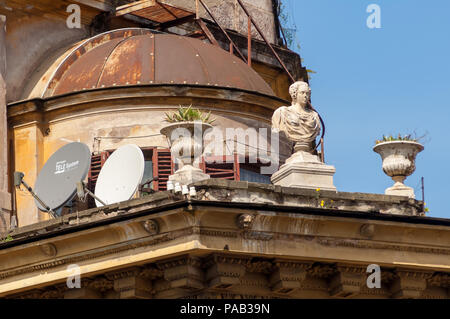 Classical meets modern on a roof terrace in Rome Stock Photo