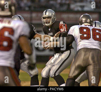 Amos Zereoue, Oakland Raiders vs the Houston Texans at Reliant Stadium in  Houston Texas on October 2, 2004. Houston Texans defeated the Oakland  Raiders 30 to 17. (Icon Sportswire via AP Images Stock Photo - Alamy