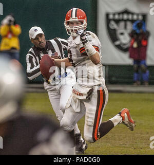 Oakland, California, USA. 18th Dec, 2005. Oakland Raiders defensive back  Nnamdi Asomugha (21) on Sunday, December