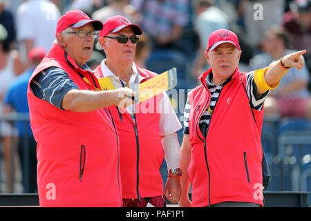 Course marshals during day four of The Open Championship 2018 at Carnoustie Golf Links, Angus. PRESS ASSOCIATION Photo. Picture date: Sunday July 22, 2018. See PA story GOLF Open. Photo credit should read: Richard Sellers/PA Wire. RESTRICTIONS: Editorial use only. No commercial use. Still image use only. The Open Championship logo and clear link to The Open website (TheOpen.com) to be included on website publishing. Stock Photo