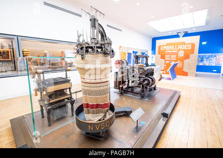 Two system circular loom, circa 1890 on display at the Musée des Arts et Métiers Stock Photo