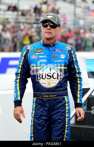 Loudon, New Hampshire, USA. 22nd July, 2018. Kevin Harvick, heads to his car after driver introductions at the NASCAR Monster Energy Foxwoods Resort Casino 301, held at the New Hampshire Motor Speedway in Loudon, New Hampshire. Eric Canha/CSM/Alamy Live News Stock Photo