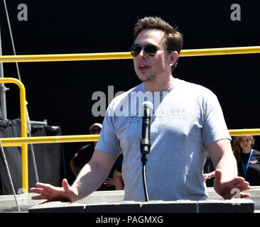 7--22-18. Hawthorne, CA. SpaceX CEO Elon Musk talks and looks over the competition as the last of 4 teams of students comprised of over 600 competitors from more than 40 countries around the world compete in Hawthorne, California, to showcase their pods at SpaceX's third Hyperloop Pod Competition Sunday. The winning team was WARR Hyperloop, as they hit speeds of 284 mph today.Photo by Gene Blevins/LA DailyNews/SCNG/ZumaPress Credit: Gene Blevins/ZUMA Wire/Alamy Live News Stock Photo