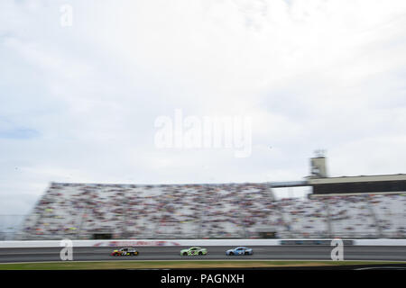 Loudon, New Hampshire, USA. 22nd July, 2018. Martin Truex, Jr (78) races off turn four during the Foxwoods Resort Casino 301 at New Hampshire Motor Speedway in Loudon, New Hampshire. Credit: Stephen A. Arce/ASP/ZUMA Wire/Alamy Live News Stock Photo