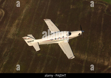 Farnborough F1 Kestrel prototype flying over fields Stock Photo