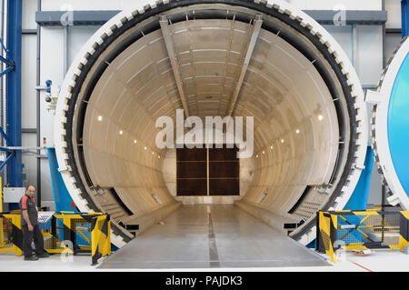 A Boeing 787 Centre Fuselage One Piece Barrel In Production Line At The Alenia Grottaglie Factory Stock Photo Alamy