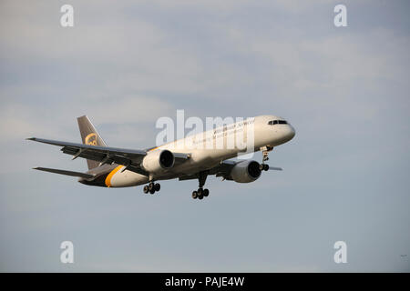 UPS United Parcel Service Boeing 757-200 freighter on final-approach Stock Photo