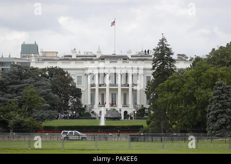Washington, DC, USA. 23rd July, 2018. NASA's Orion spacecraft made by Lockheed Martin is seen on display on the South Lawn at the White House in Washington, DC, the United States, on July 23, 2018. Credit: Ting Shen/Xinhua/Alamy Live News Stock Photo