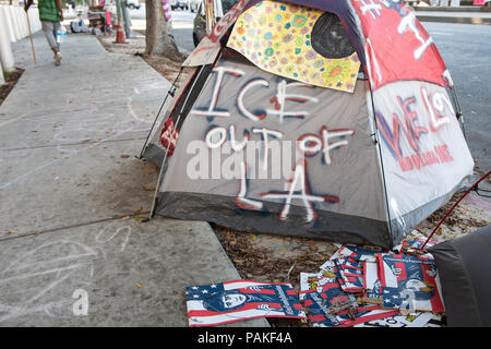 Los Angeles, USA - July 23 2018: Protestors rally and occupy outside ICE detention center in Los Angeles  in downtown Los Angeles on July 23rd, 2018. They are blockading one vehicle entrance of center and camping there for 33 days in unite with families and detained immigrants (Credit: Aydin Palabiyikoglu/Alamy Live News Stock Photo