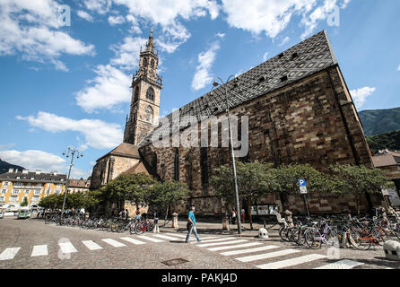 Bolzano. 23rd July, 2018. Photo taken on July 23, 2018 shows a cathedral in Bolzano, north Italy. Bolzano is located in the Trentino-Alto Adige region. It was once a stop on the coach route between Italy and the flourishing Austro-Hungarian Empire. The city is blended with cultures. Thanks to the cool weather, Bolzano attracts lots of tourists during summer time. Credit: Jin Yu/Xinhua/Alamy Live News Stock Photo