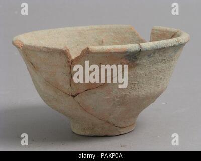 Bowl. Culture: Coptic. Dimensions: Overall: 2 1/2 x 4 5/16 in. (6.4 x 11 cm). Date: 4th-7th century. Museum: Metropolitan Museum of Art, New York, USA. Stock Photo