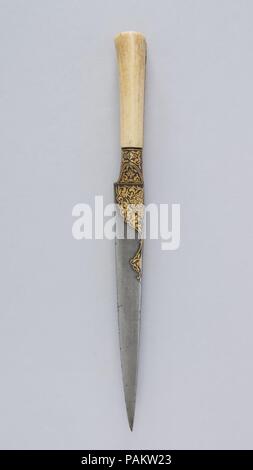 Knife (Kard). Culture: Persian. Dimensions: L. 14 5/16 in. (36.4 cm); L. of blade 9 in. (22.9 cm); W. 1 1/8 in. (2.9 cm); Wt. 12.3 oz. (348.7 g). Date: ca. 1800. Museum: Metropolitan Museum of Art, New York, USA. Stock Photo