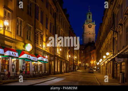 Blaue Stunde am Dom in Gamla Stan Stock Photo