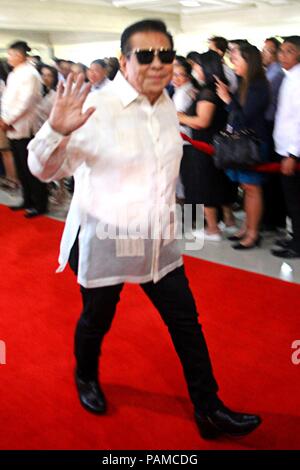 Philippines. 23rd July, 2018. Former Ilocos Sur Governor Chavit Singson arrival at the Red Carpet entrance of North Wing of House of Representative for the 3rd State of the Nation Address (SONA) of President Rodrigo Roa Duterte in Batasan Complex, Quezon City on July 23, 2018. Credit: Gregorio B. Dantes Jr./Pacific Press/Alamy Live News Stock Photo