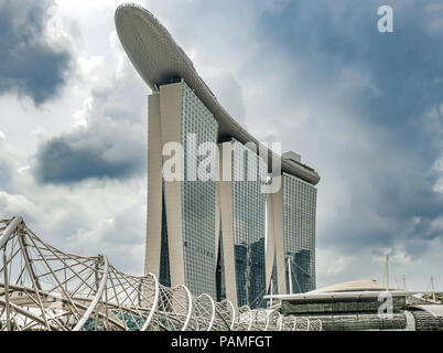 Amazon | Marina Bay Sands: A Pictorial Journey | Buildings