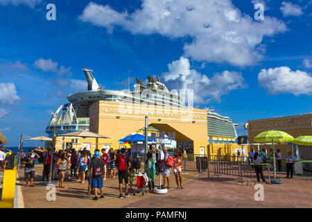 Cozumel, Mexico - May 04, 2018: Royal Carribean cruise ship Oasis of the Seas docked in the Cozumel port during one of the Western Caribbean cruises Stock Photo