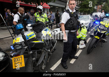 Operation Venice, the Metropolitan Police's moped crime unit out on ...