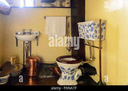 LONDON, ENGLAND - JUL 22, 2016: Bathroom of the Sherlock Holmes Museum, 221 Baker Street, London. Sherlock Holmes  is a fictional private detective cr Stock Photo