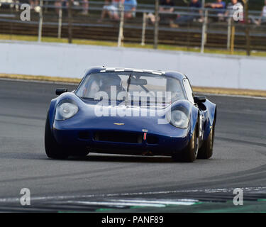 Julian Thomas, Calum Lockie, Chevron B8, Yokohama Trophy for Masters ...