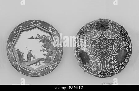Plate. Culture: Japan. Dimensions: Diam. 12 1/2 in. (31.8 cm). Date: ca. 1850. Museum: Metropolitan Museum of Art, New York, USA. Stock Photo