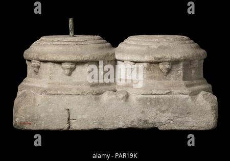 Double Column Base. Culture: French. Dimensions: Overall: 21 x 9 1/4 x 11 1/4 in. (53.3 x 23.5 x 28.6 cm). Date: late 13th-early 14th century. Museum: Metropolitan Museum of Art, New York, USA. Stock Photo