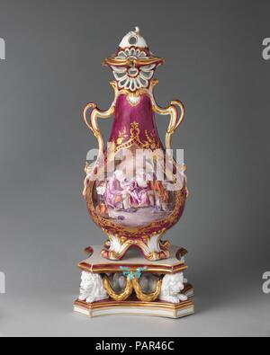 Perfume vase. Culture: British, Chelsea. Dimensions: Height: 15 1/2 in. (39.4 cm). Factory: Chelsea Porcelain Manufactory (British, 1745-1784, Gold Anchor Period, 1759-69). Date: ca. 1761. Museum: Metropolitan Museum of Art, New York, USA. Stock Photo