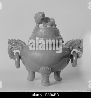 Covered incense burner. Culture: China. Dimensions: H. 7 3/4 in. (19.7 cm); W. 8 in. (20.3 cm). Museum: Metropolitan Museum of Art, New York, USA. Stock Photo