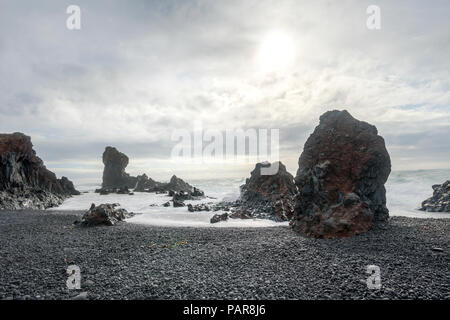 Black beach, volcanic rock on the beach of Djúpalónssandur, Snæfellsnes peninsula, West Iceland, Iceland Stock Photo