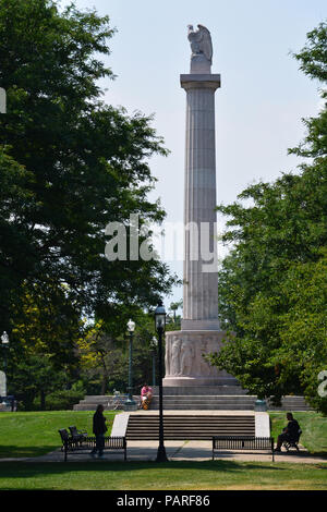 Illinois Centennial Monument dedicated at the end of WWI in 1918 to celebrate the first 100-years of statehood. Illinois gained statehood Dec 3, 1818. Stock Photo